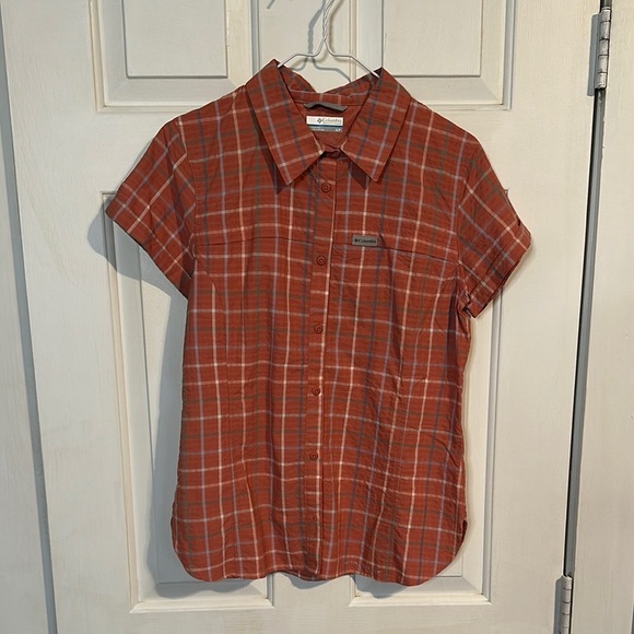 Columbia Women’s Button Down Size small - Picture 1 of 4